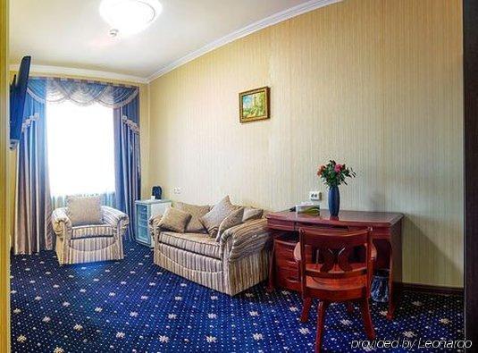 Evropa Hotel Magnitogorsk Esterno foto